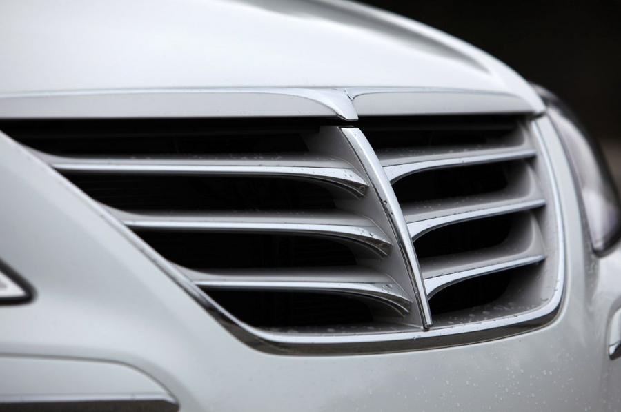  Hyundai Genesis Sedan 2011 года  (фото 3 из 39)